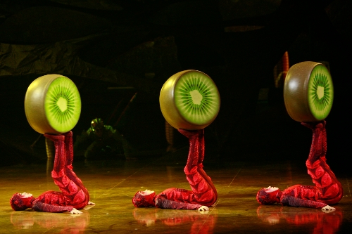 cirque-du-soleil-ovo.jpg
